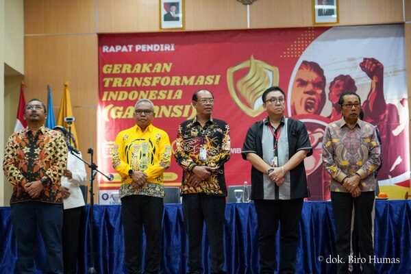 foto deklarasi garansi - 1 Pengukuhan rapat pendirian garansi bersama dewan pendiri garansi