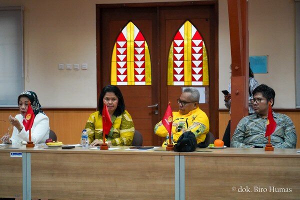 foto deklarasi garansi - 16 Suasana Rapat pendirian GARANSI