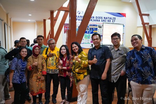 foto deklarasi garansi - 17 Foto bersama dengan Anggota dewan pendiri