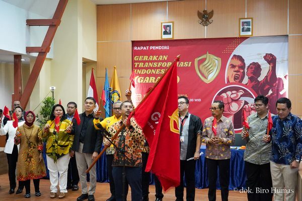 Pengibaran Bendera GARANSI bersama Anggota dewan pendiri
