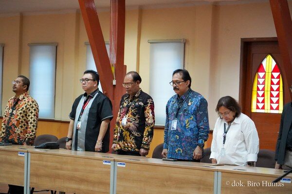 Suasana Acara Rapat Mengheningkan Cipta